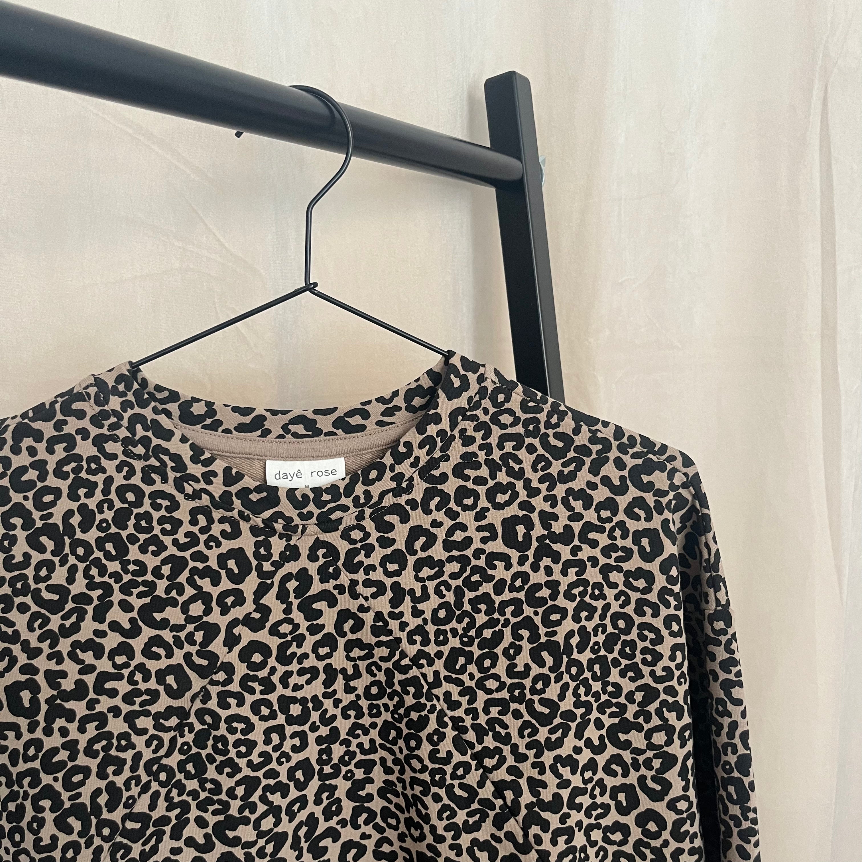 Leo Snowdrop Still-Sweater